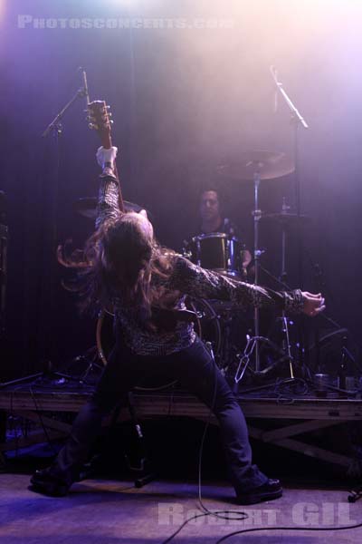 WHITE HILLS - 2013-10-15 - PARIS - Divan du Monde - 